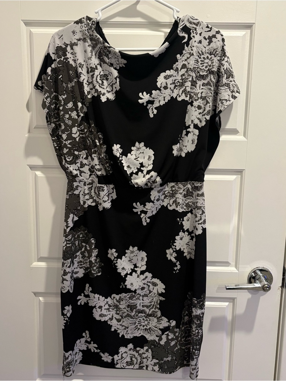 Enfocus Studio Dress 14 Black White Floral Open Back Tie Sheath Career Cocktail